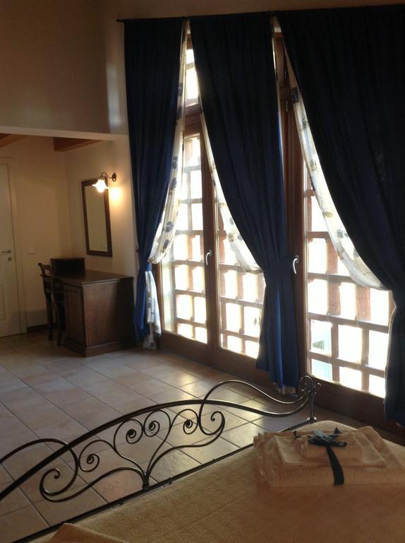 Agriturismo Anna Caterina Hotel Castelnuovo del Garda Habitación foto